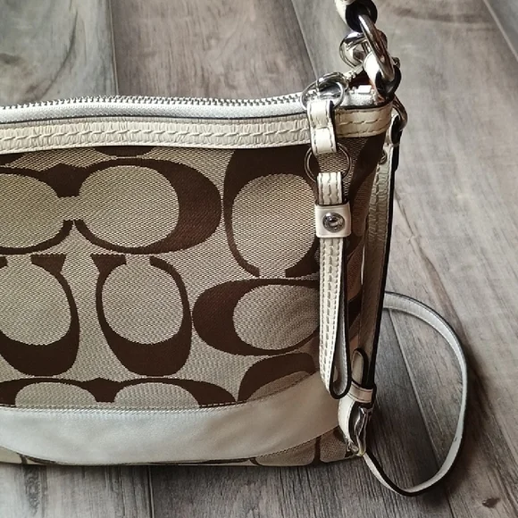 Coach Beige and White Crossbody Bag - Picture 10 of 16